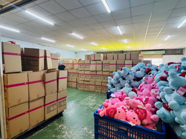 Kinh nghiệm mua vải thú bông sỉ cho xưởng may và shop handmade